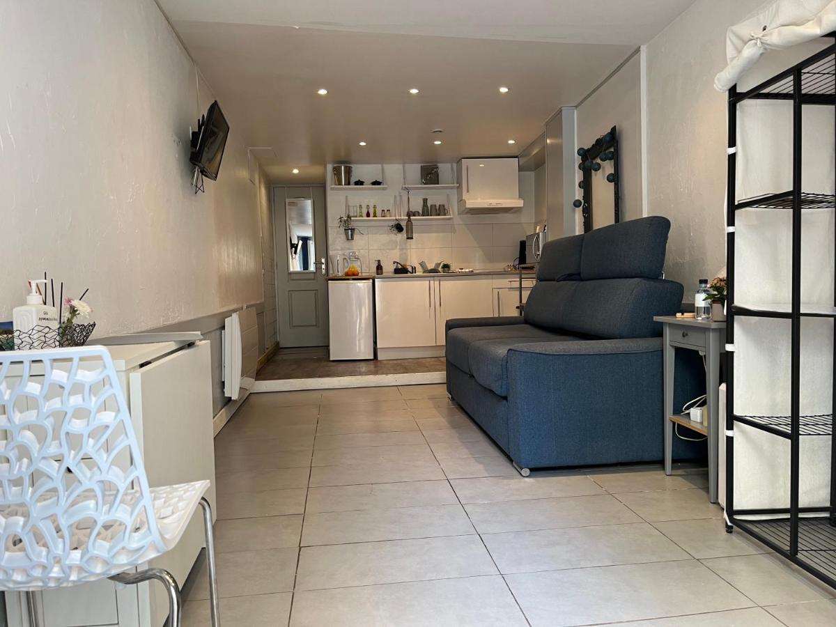 Le Studio - La Roquebrussanne Lägenhet Exteriör bild